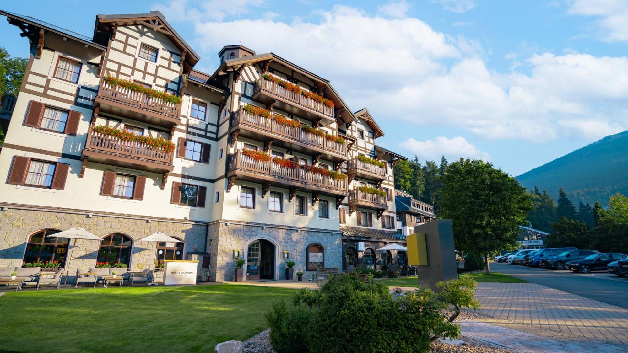 Savoy Hotel Špindlerŭv Mlýn Екстериор снимка